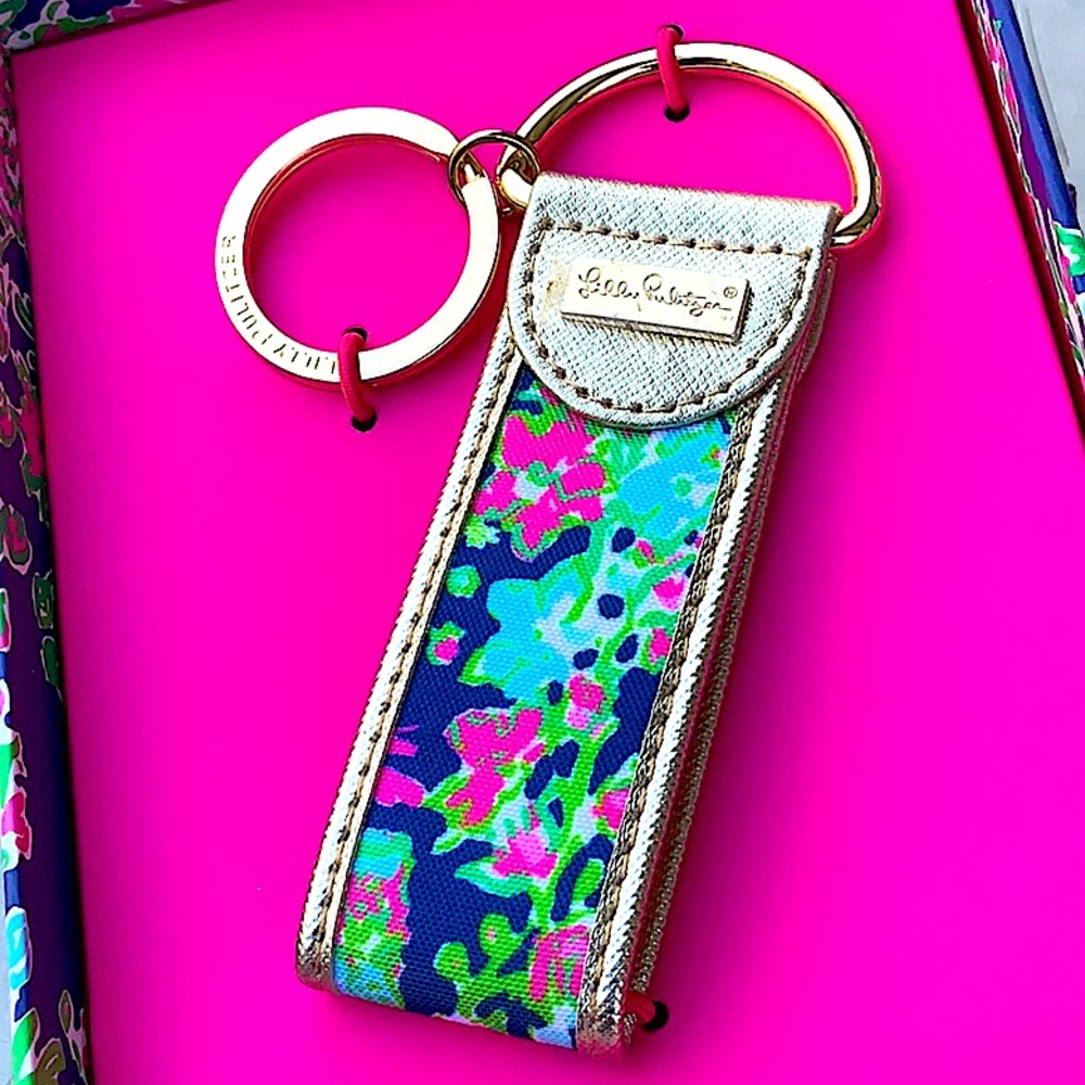 LILLY PULITZER KEY FOB BRASS GOLD LEATHER CANVAS FLORAL NIB